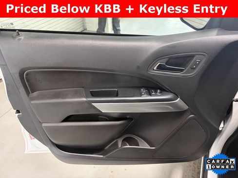 Used 2022 Chevrolet Colorado LT w/ Fleet Safety Package image 11