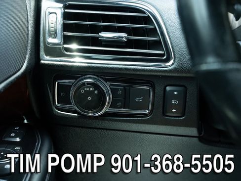 Used 2018 Lincoln Navigator Reserve AWD/4WD image 33