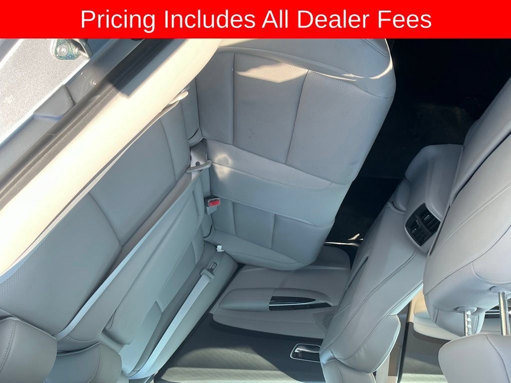 Used 2018 Acura TLX w/ Technology Package FWD image 19