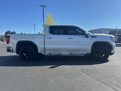Used 2024 GMC Sierra 1500 Denali w/ Technology Package AWD/4WD image 2