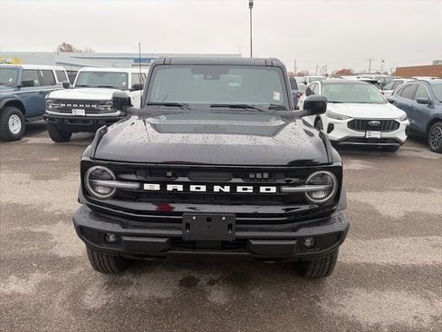New 2025 Ford Bronco Outer Banks image 9