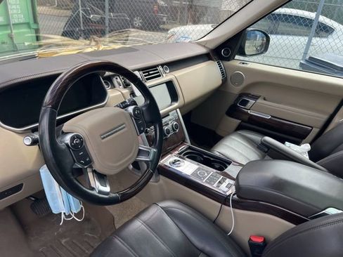 Used 2017 Land Rover Range Rover HSE image 12