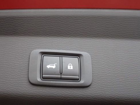 Used 2025 Mitsubishi Outlander SEL image 38