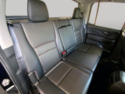 Used 2017 Honda Ridgeline RTL-T image 19