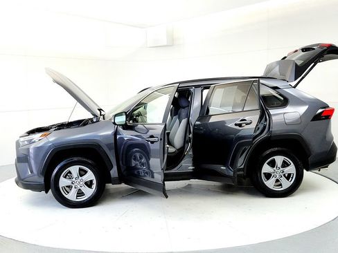 Certified 2025 Toyota RAV4 XLE w/ Convenience Package AWD/4WD image 10
