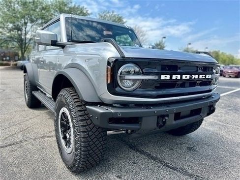 New 2024 Ford Bronco Outer Banks w/ Sasquatch Package image 3