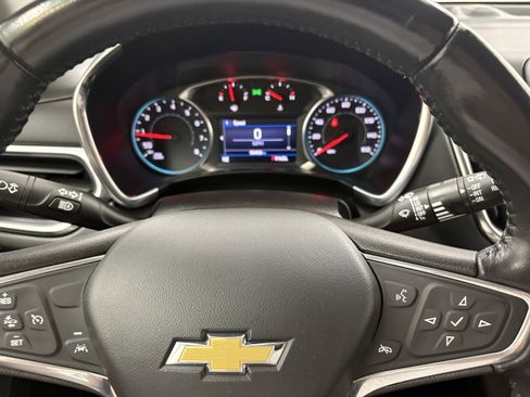 Used 2022 Chevrolet Equinox LT w/ Driver Convenience Package AWD/4WD image 31