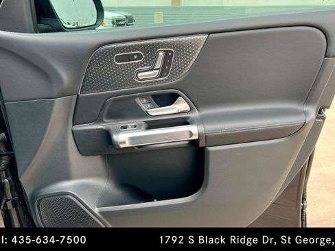 Used 2025 Mercedes-Benz GLB 250 GLB 250 image 23