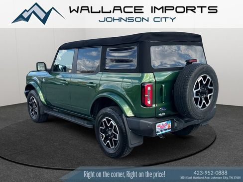 Used 2024 Ford Bronco Outer Banks AWD/4WD image 3