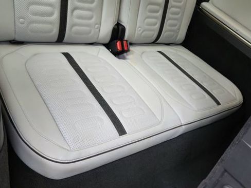 Used 2024 Rivian R1S Adventure image 30