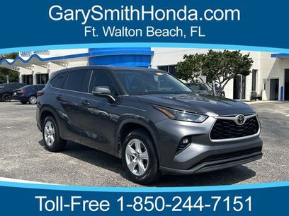 Used 2023 Toyota Highlander LE