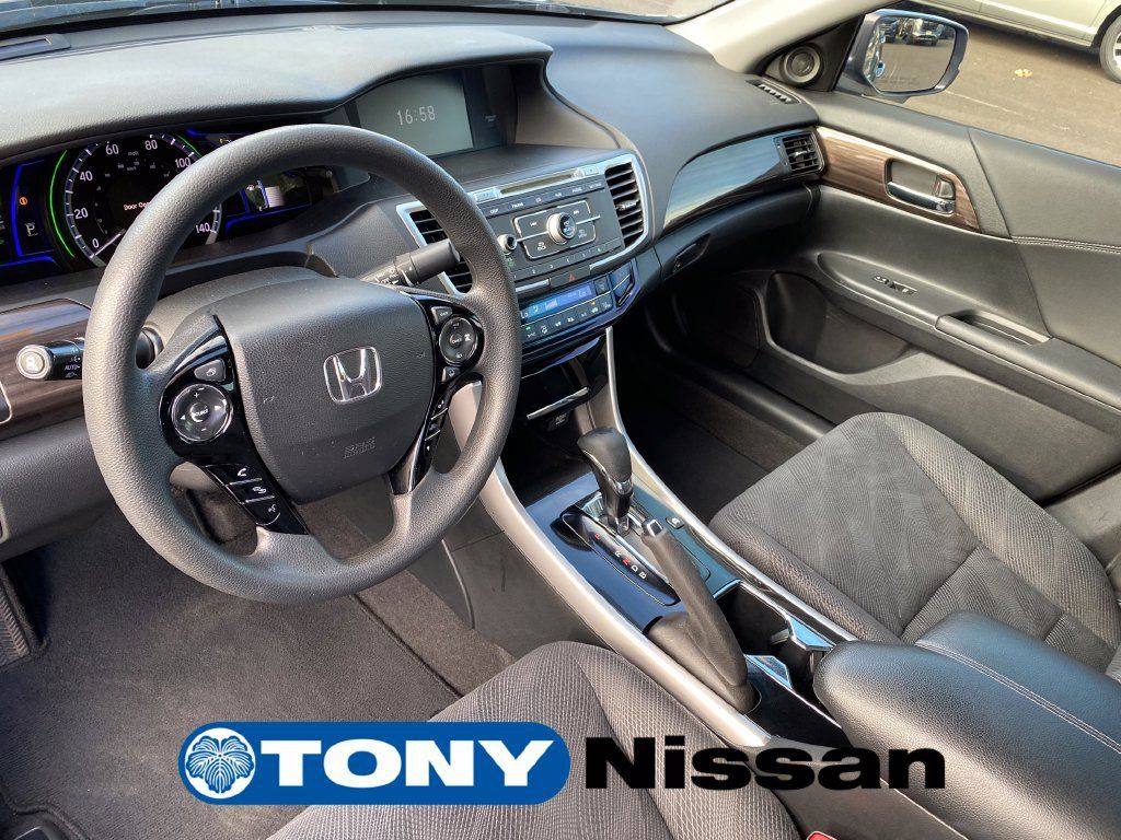 Used 2017 Honda Accord Hybrid Sedan image 31
