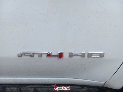 Used 2022 GMC Sierra 2500 AT4 image 7