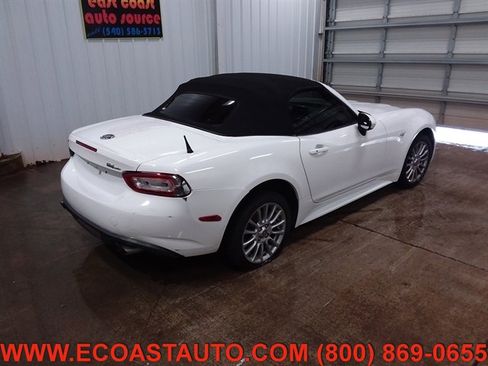 Used 2018 FIAT 124 Spider Classica w/ Technology Group image 3