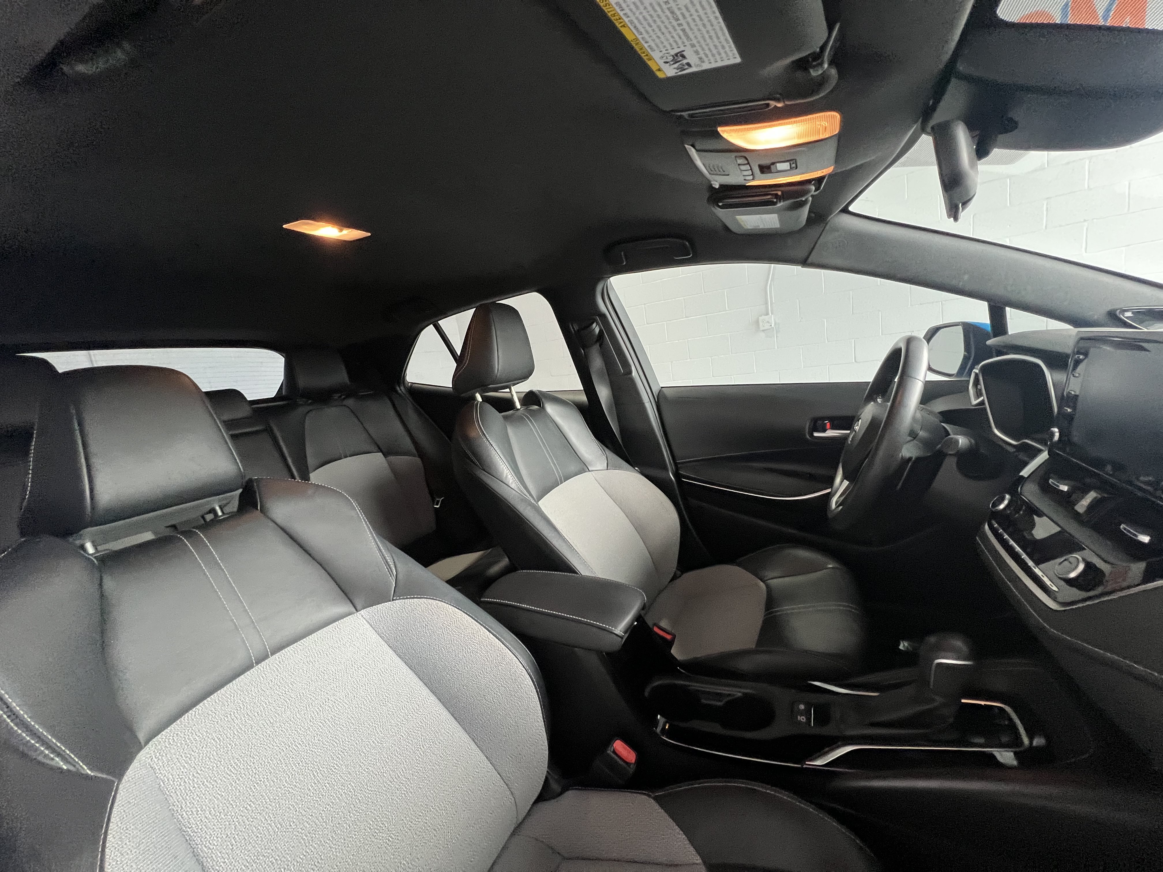 Used 2019 Toyota Corolla XSE FWD image 19