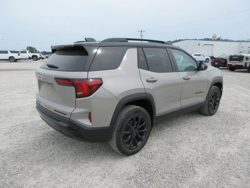 New 2027 GMC Terrain Elevation w/ Elevation Premium Package AWD/4WD image 4