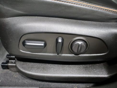 Used 2022 GMC Acadia AT4 image 15