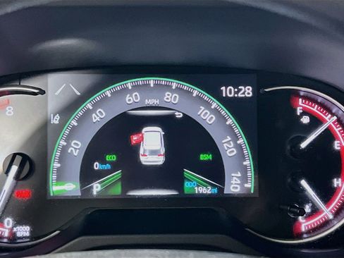 Used 2025 Toyota RAV4 XLE FWD image 20