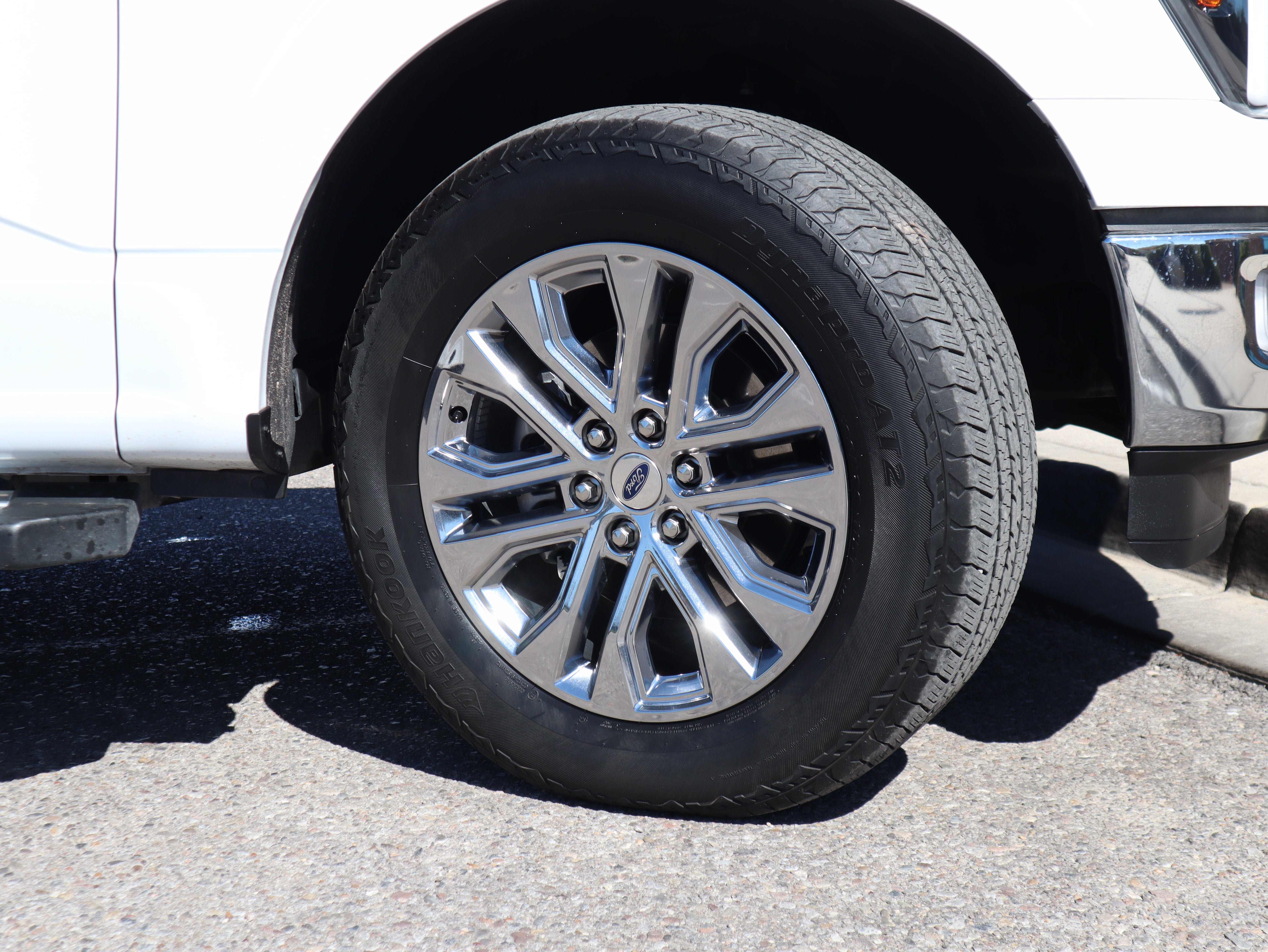 Used 2024 Ford F150 Lariat AWD/4WD image 13