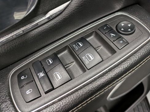 Used 2022 RAM 1500 Laramie image 9