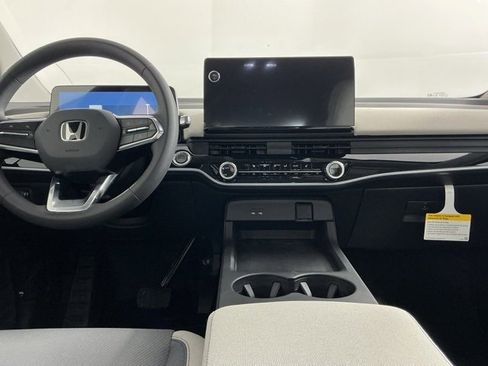 New 2026 Honda Prologue EX image 30