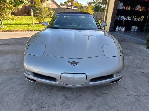 Used 2001 Chevrolet Corvette Convertible w/ Preferred Equipment Group2 image 2