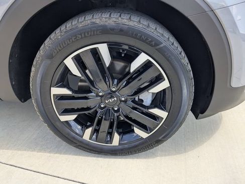Used 2024 Kia Telluride SX FWD image 10