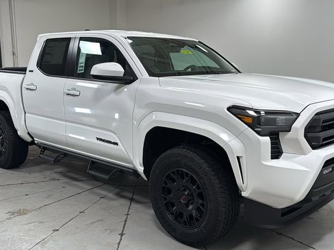 New 2026 Toyota Tacoma SR5 image 3