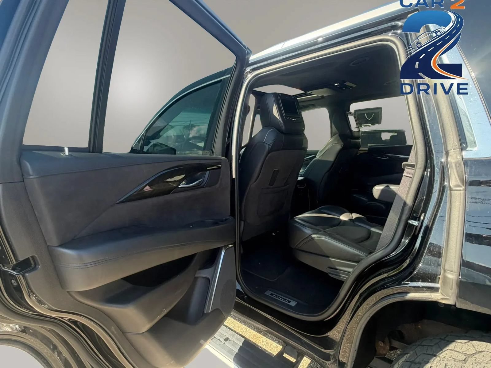 Used 2017 Cadillac Escalade Platinum AWD/4WD image 14