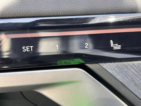 New 2026 BMW 540i xDrive w/ Executive Package image 23