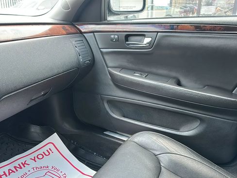 Used 2010 Cadillac DTS Luxury image 11