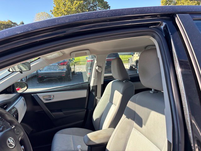 Used 2016 Toyota Corolla LE FWD image 11