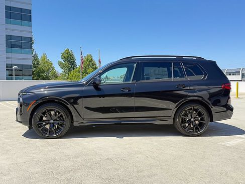 New 2027 BMW X7 xDrive40i w/ M Sport Package AWD/4WD image 3