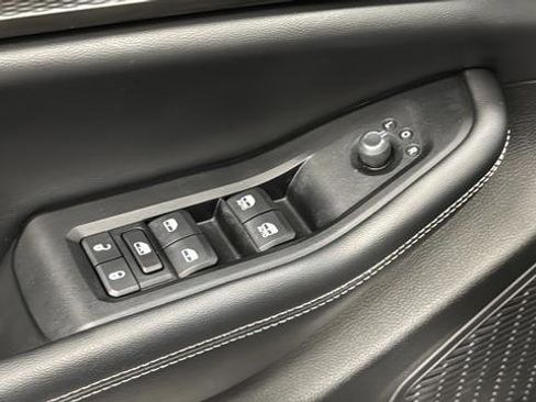 Used 2023 Jeep Grand Cherokee L Laredo AWD/4WD image 20