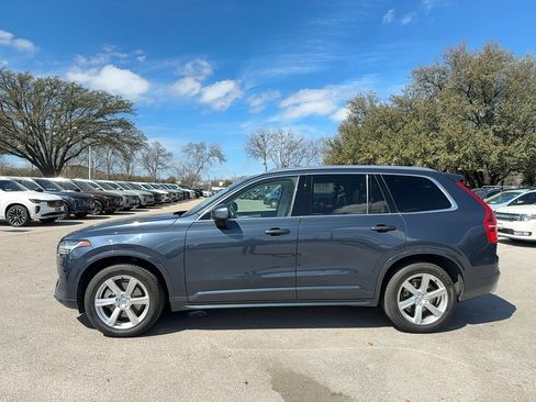 Used 2021 Volvo XC90 T5 Momentum w/ Protection Package Premier image 3