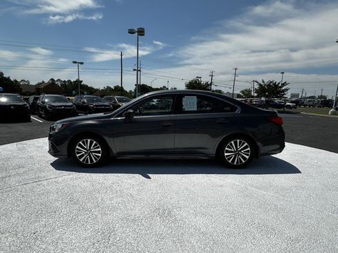 Used 2019 Subaru Legacy 2.5i Premium AWD/4WD image 4