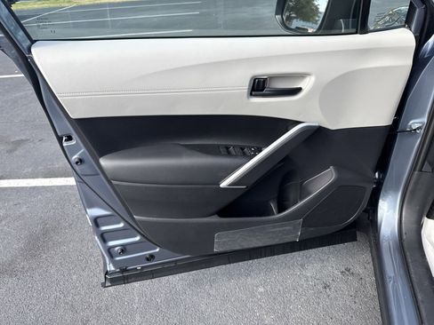 New 2025 Toyota Corolla Cross L image 22