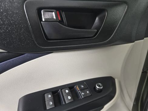 Used 2018 Toyota Highlander Plus image 27