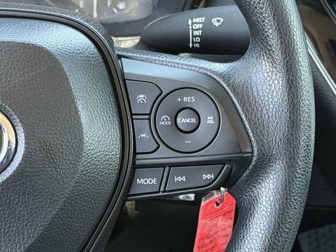 Used 2025 Toyota Corolla LE FWD image 15