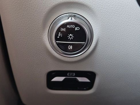 Certified 2025 Mercedes-Benz C 300 4MATIC Sedan image 21