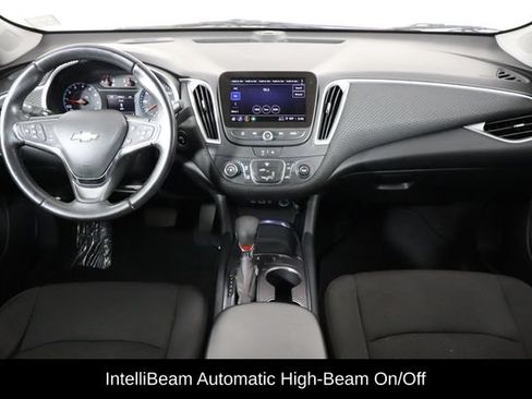 Used 2021 Chevrolet Malibu RS FWD image 12