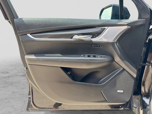 Used 2024 Cadillac XT6 Sport AWD/4WD image 35