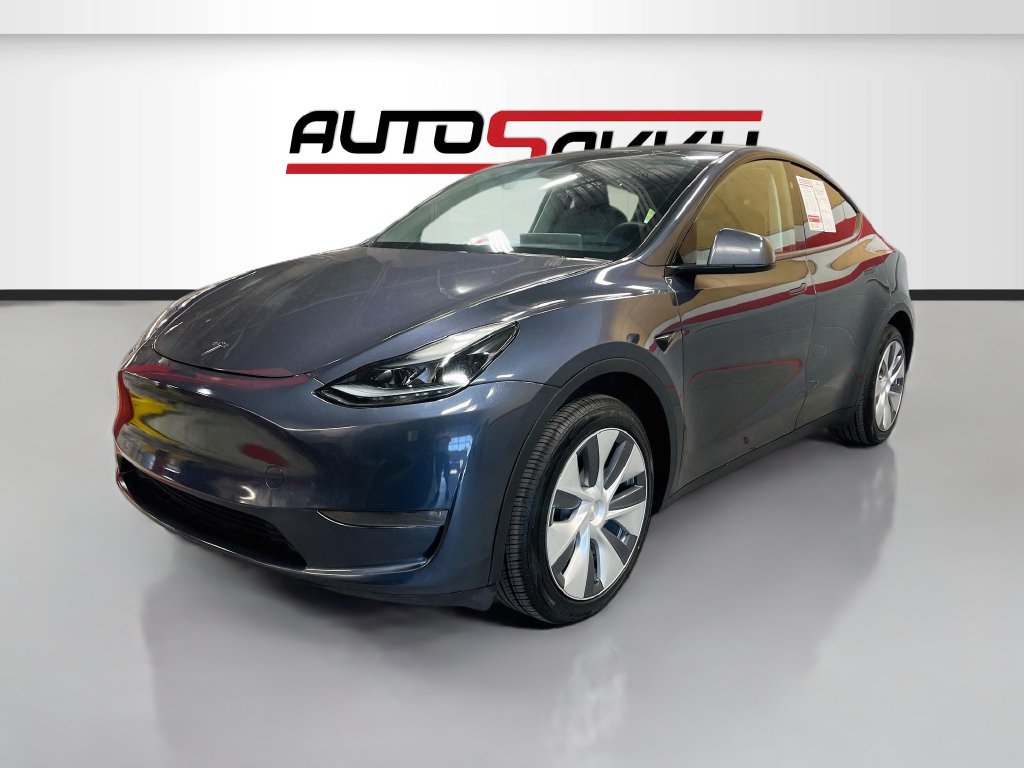 Used 2024 Tesla Model Y Long Range AWD/4WD image 3