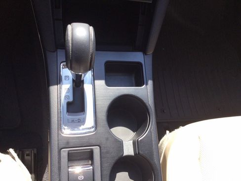 Used 2017 Subaru Outback 2.5i Limited image 38