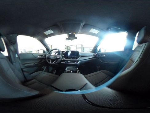 Used 2025 Chevrolet Equinox LT image 41