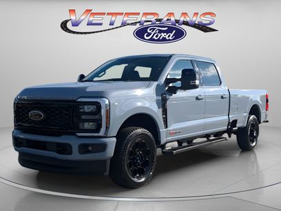 New 2026 Ford F350 Lariat w/ Black Appearance Package