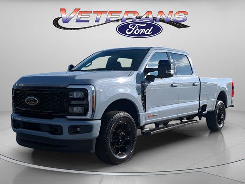 New 2026 Ford F350 Lariat w/ Black Appearance Package image 1