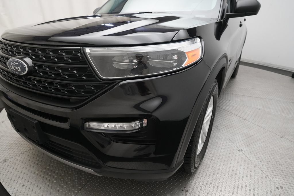 Used 2023 Ford Explorer XLT AWD/4WD image 23