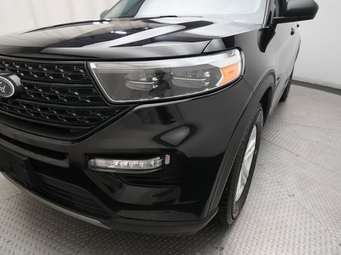 Used 2023 Ford Explorer XLT AWD/4WD image 23