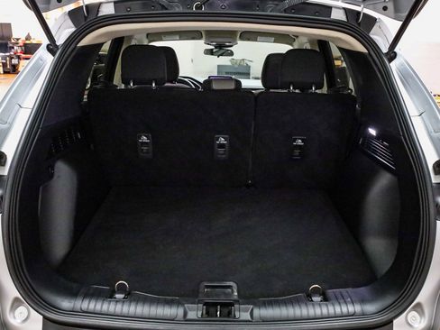 Used 2020 Ford Escape SE image 26